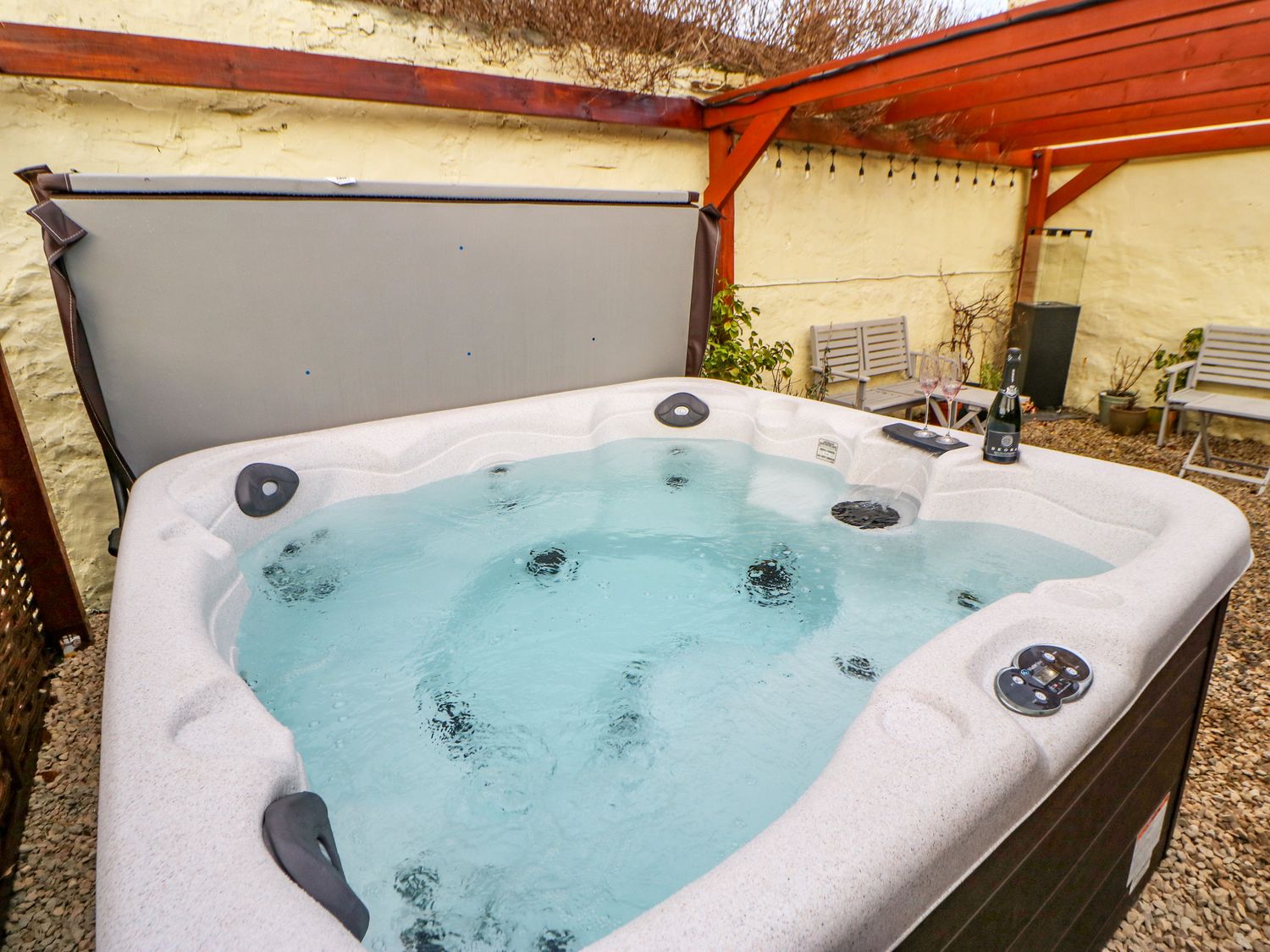 Best Hot Tub Breaks Yorkshire Has To offer 2022